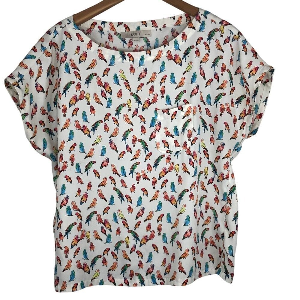 Loft Colorful Parrot Print Cream White‎ Blouse Size Medium Petite